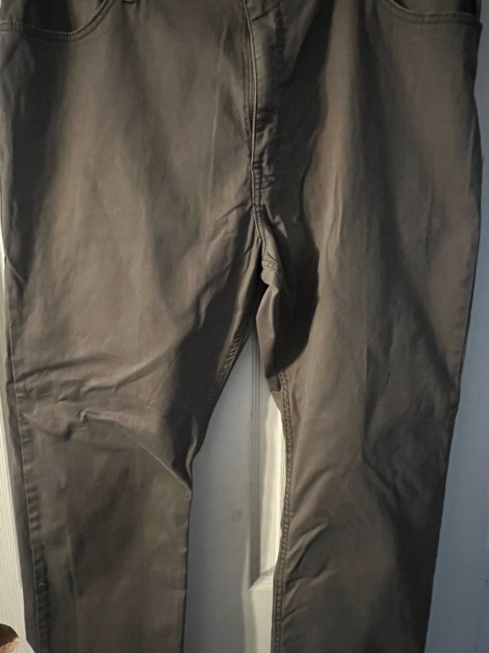 Wrangler Men's Dark Brown Straight-Leg Chinos